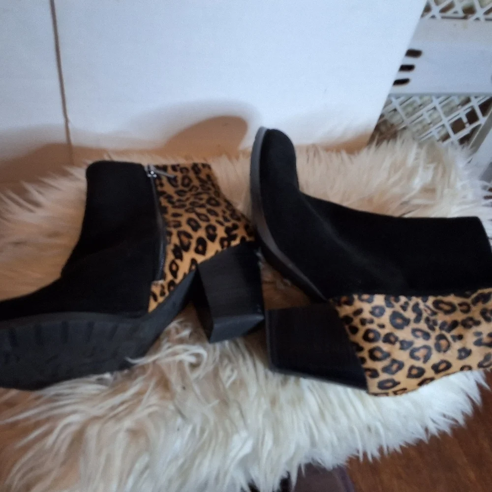 Sacha London Soft Black  & Leopard Ankle Boots 8 - Picture 4 of 12